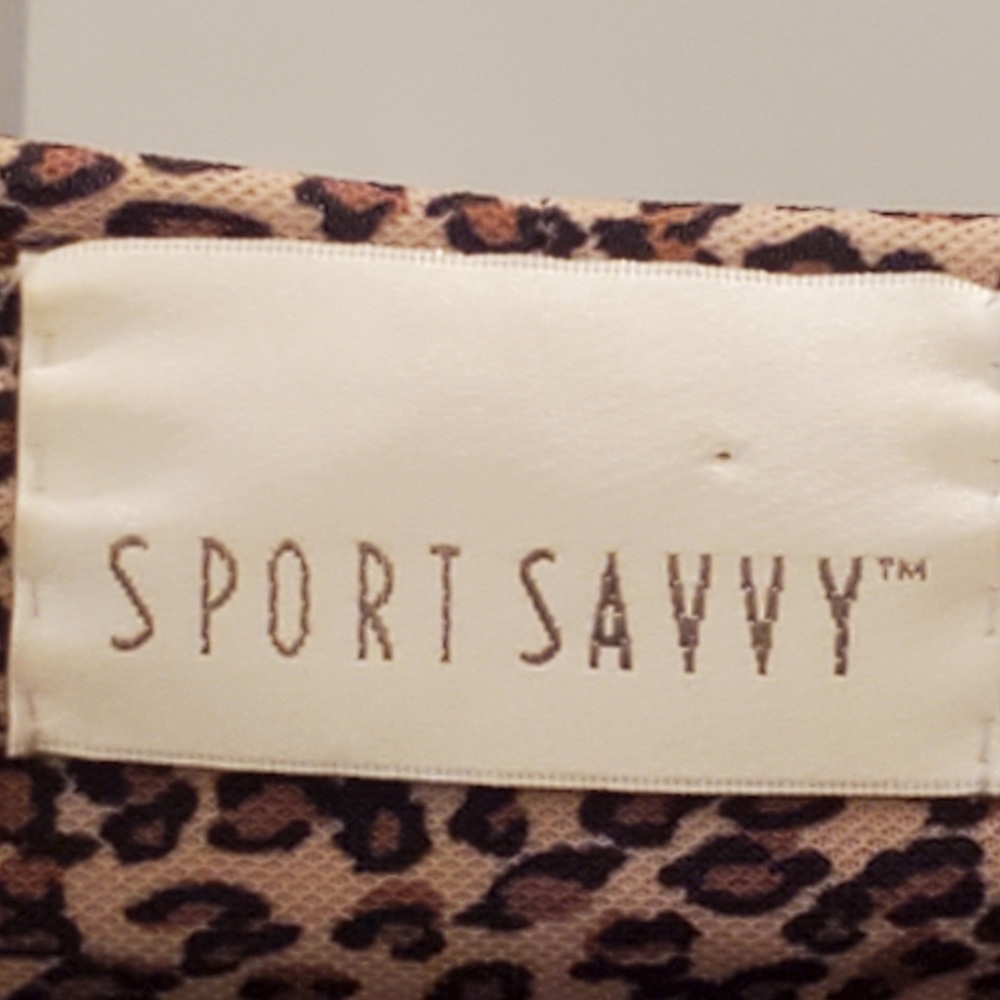 Reversible!! Leopard Print To Solid Black Hoodie … - image 5